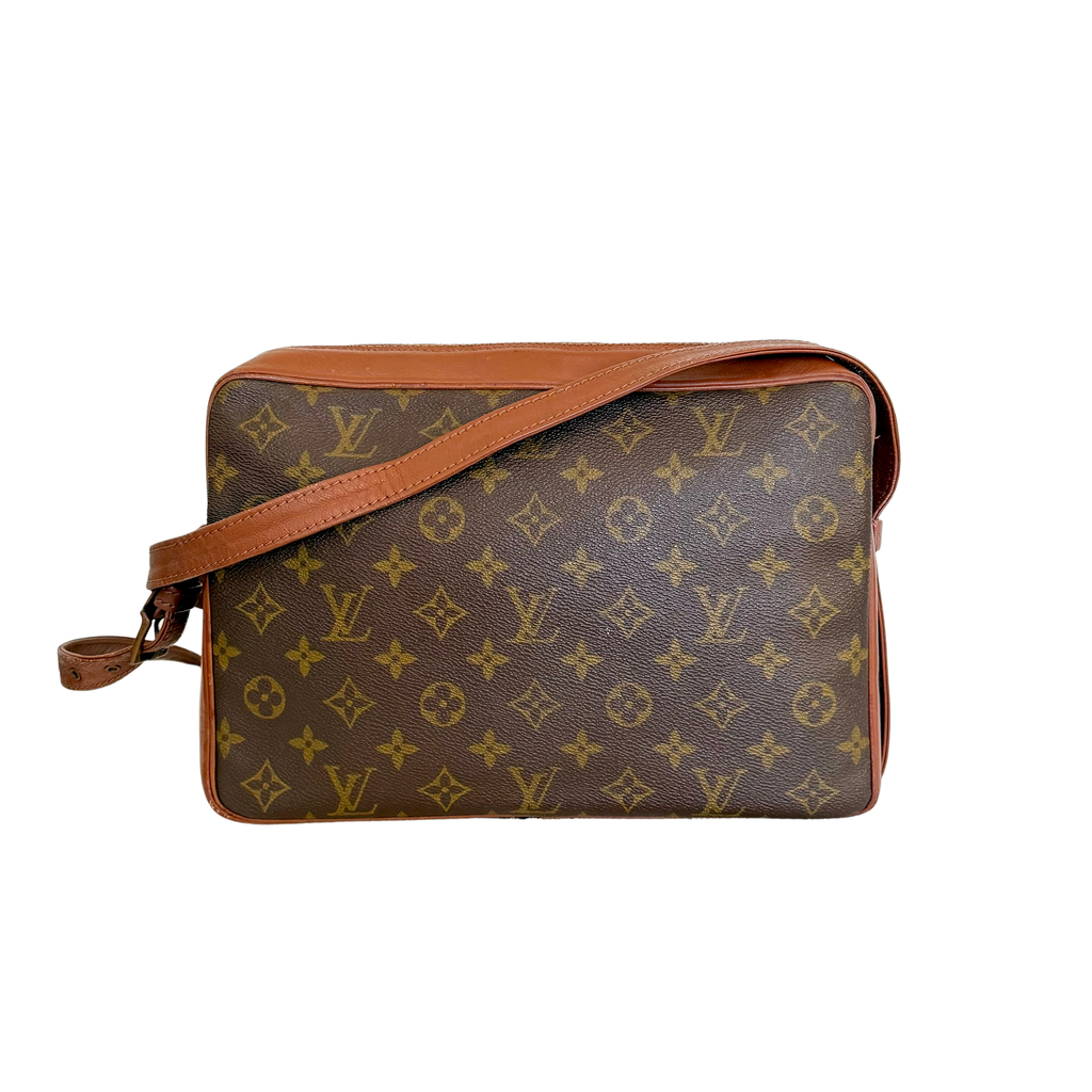 LOUIS VUITTON Monogram Canvas Sac Gibecière GM